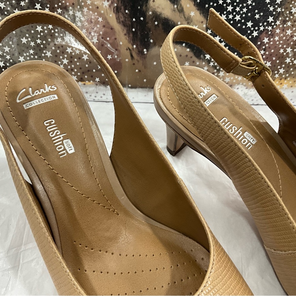 Clarks Crewso Riley Pumps Champagne - Picture 3 of 5